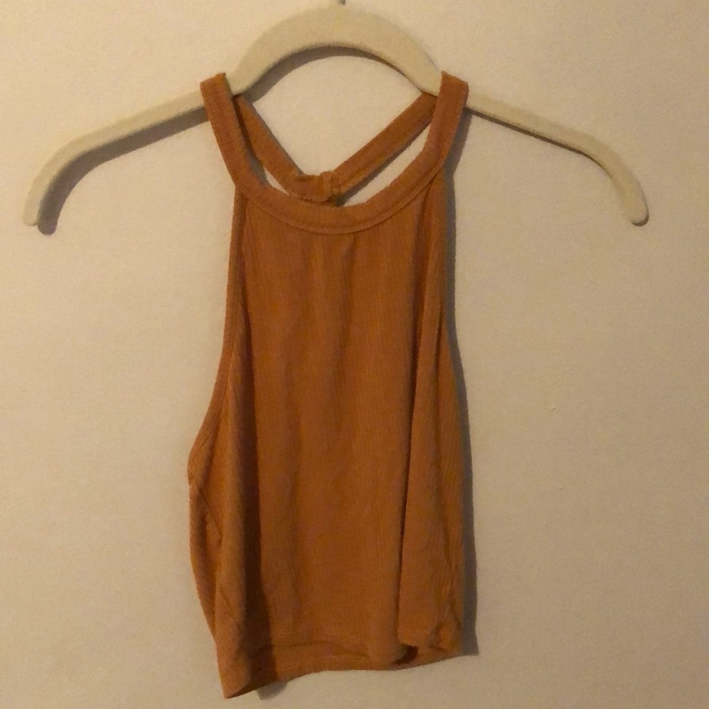 Tilly’s cropped tank M